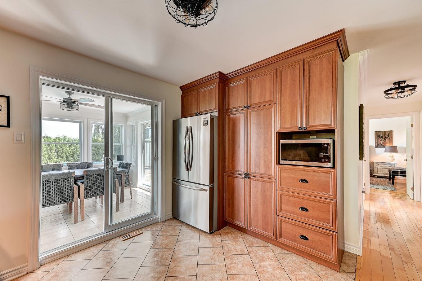 Cuisine - 51 Rue Anatole-Touchette, Saint-Jean-Sur-Richelieu, QC - Indoor Photo Showing Other Room