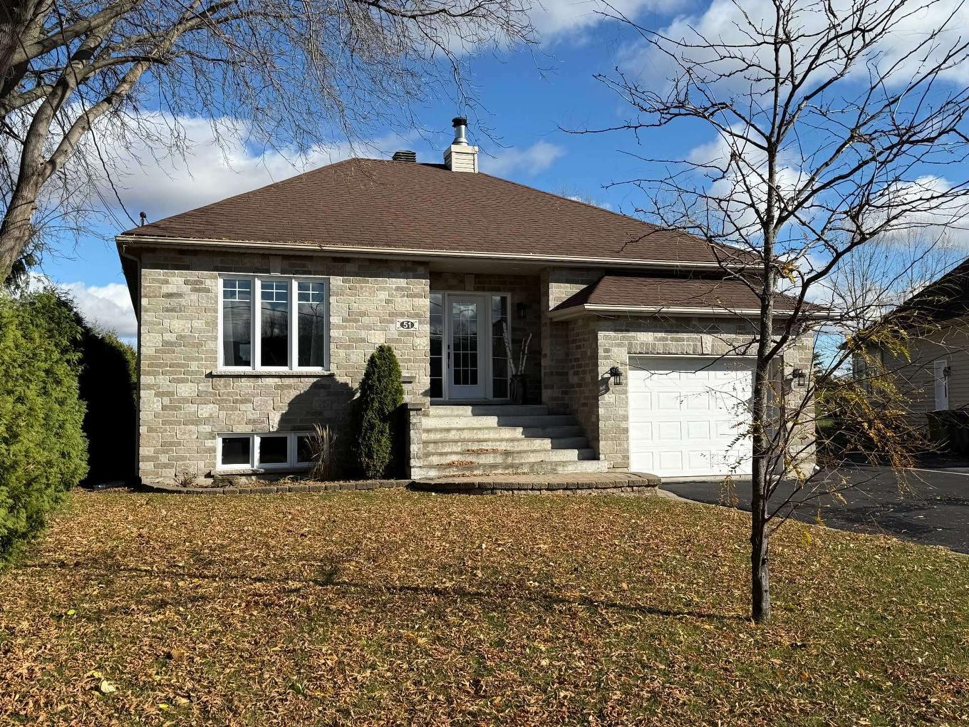 Façade - 51 Rue Anatole-Touchette, Saint-Jean-Sur-Richelieu, QC - Outdoor