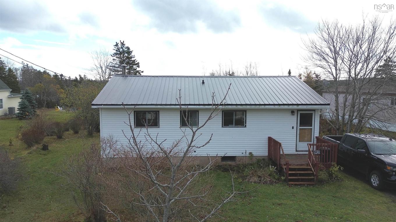 8903 Pepperell Street, St. Peter'S, NS