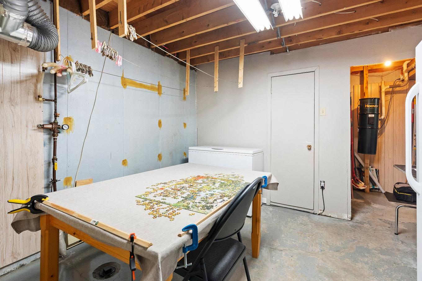 Rangement - 112 Rue Des Laquiers, Lévis (Desjardins), QC - Indoor Photo Showing Basement