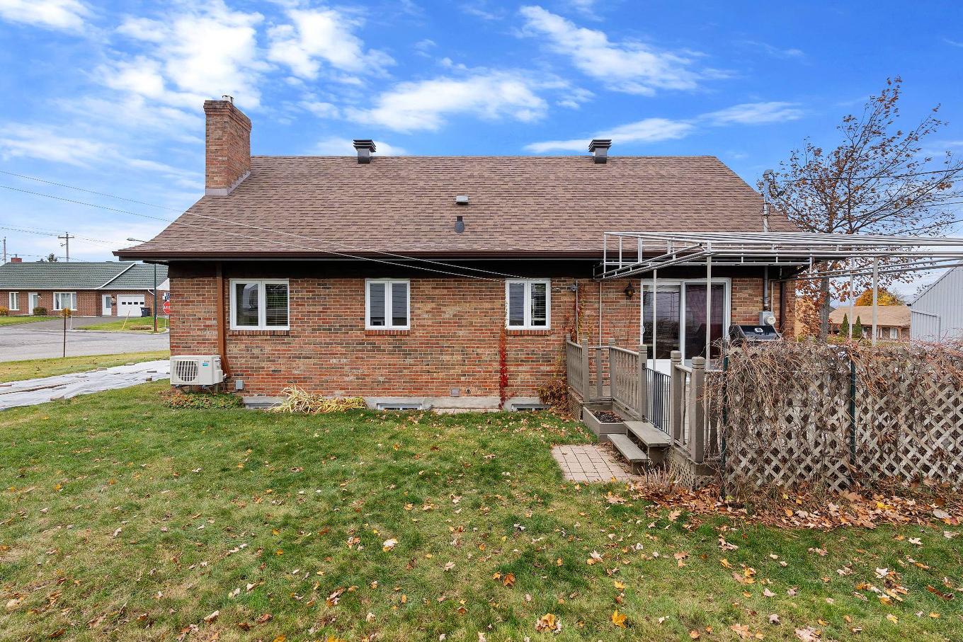 Face arrière - 112 Rue Des Laquiers, Lévis (Desjardins), QC - Outdoor