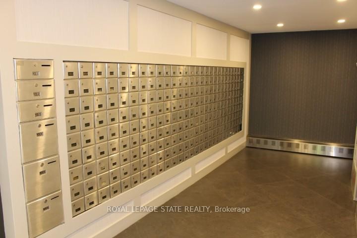 1507-150 Charlton Avenue E, Hamilton, ON - Indoor Photo Showing Other Room