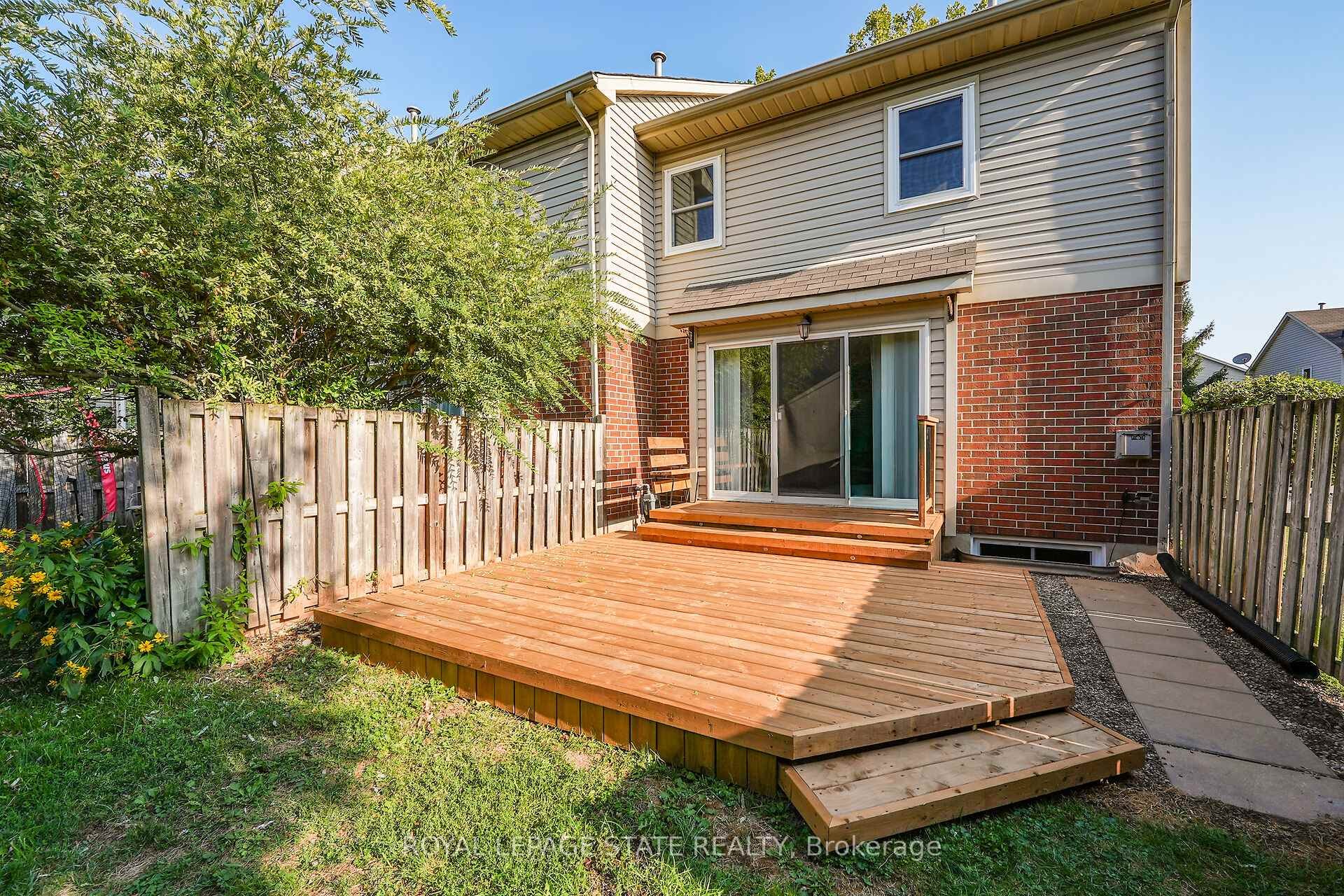 9-55 Kerman Avenue, Grimsby, ON - Outdoor With Deck Patio Veranda With Exterior