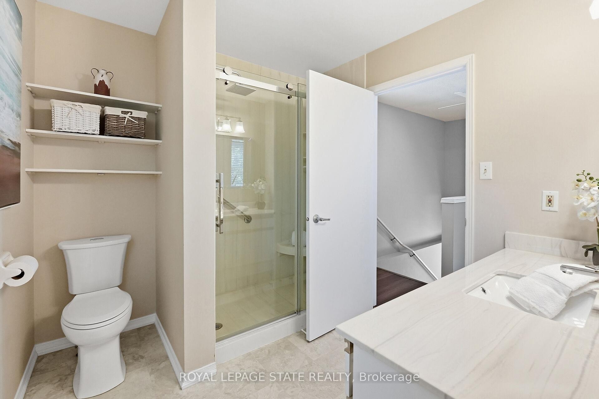 9-55 Kerman Avenue, Grimsby, ON - Indoor Photo Showing Bathroom