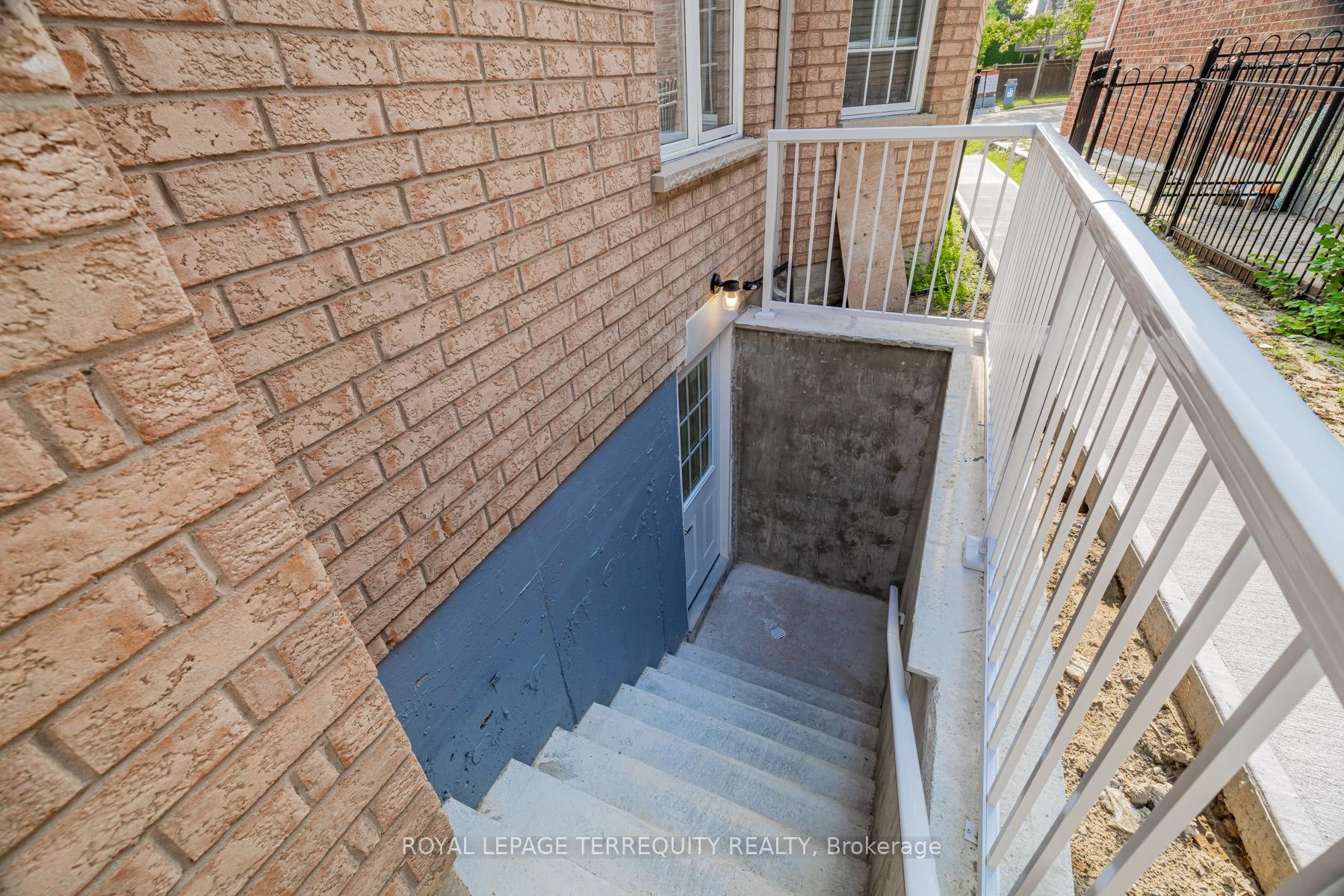 Bsmt-60 Kaitlin Drive, Richmond Hill, ON - Outdoor