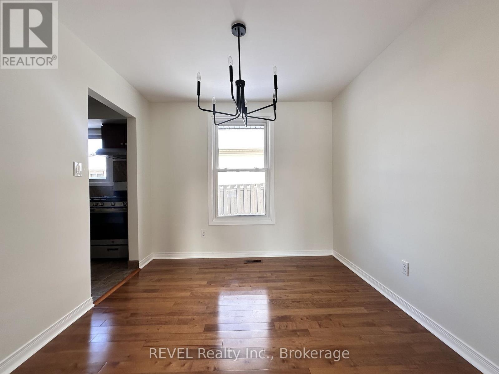 Upper - 7109 Jill Drive, Niagara Falls (Marineland), ON - Indoor Photo Showing Other Room