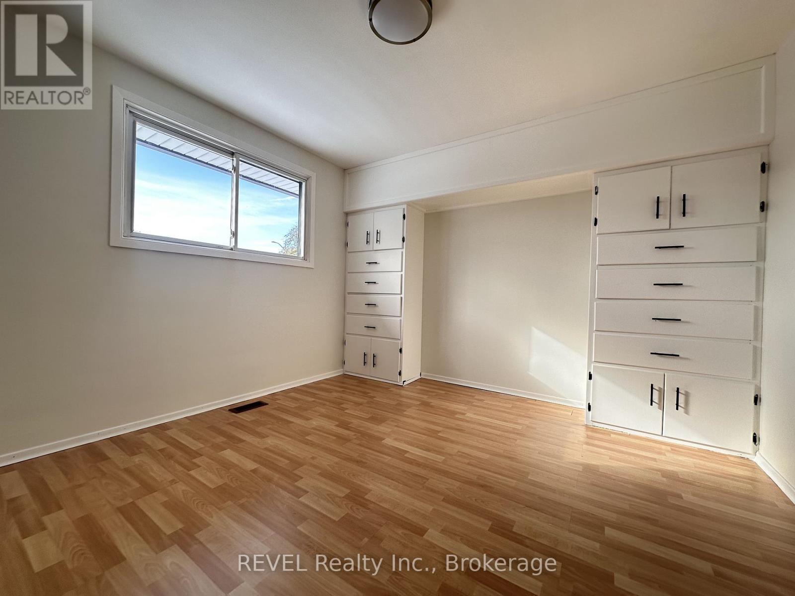 Upper - 7109 Jill Drive, Niagara Falls (Marineland), ON - Indoor Photo Showing Other Room