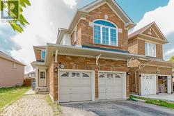106 NARROW VALLEY CRESCENT Brampton, ON L6R 2M6