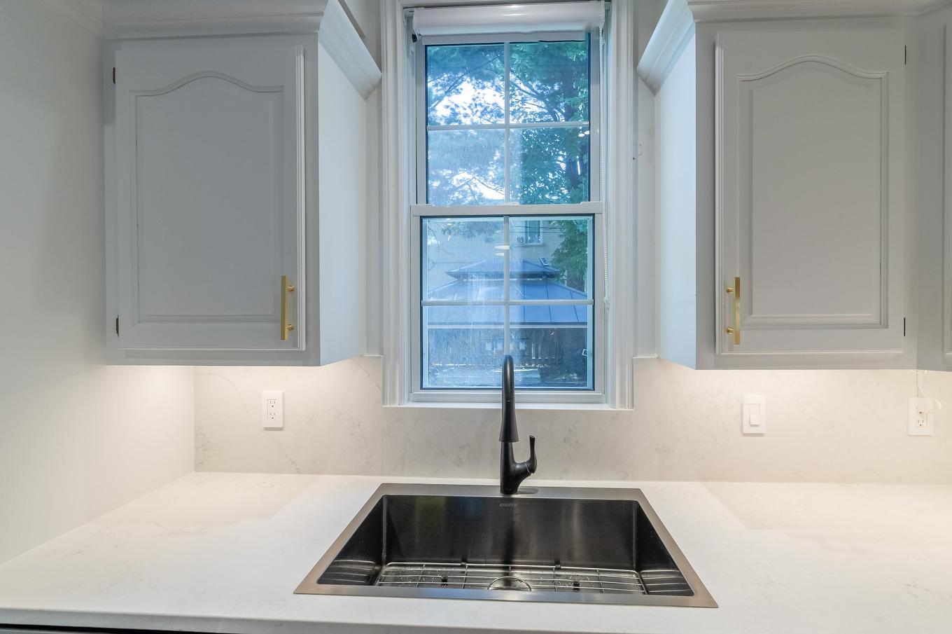 Kitchen - 85 Rue Regent, Longueuil (Greenfield Park), QC - Indoor Photo Showing Kitchen