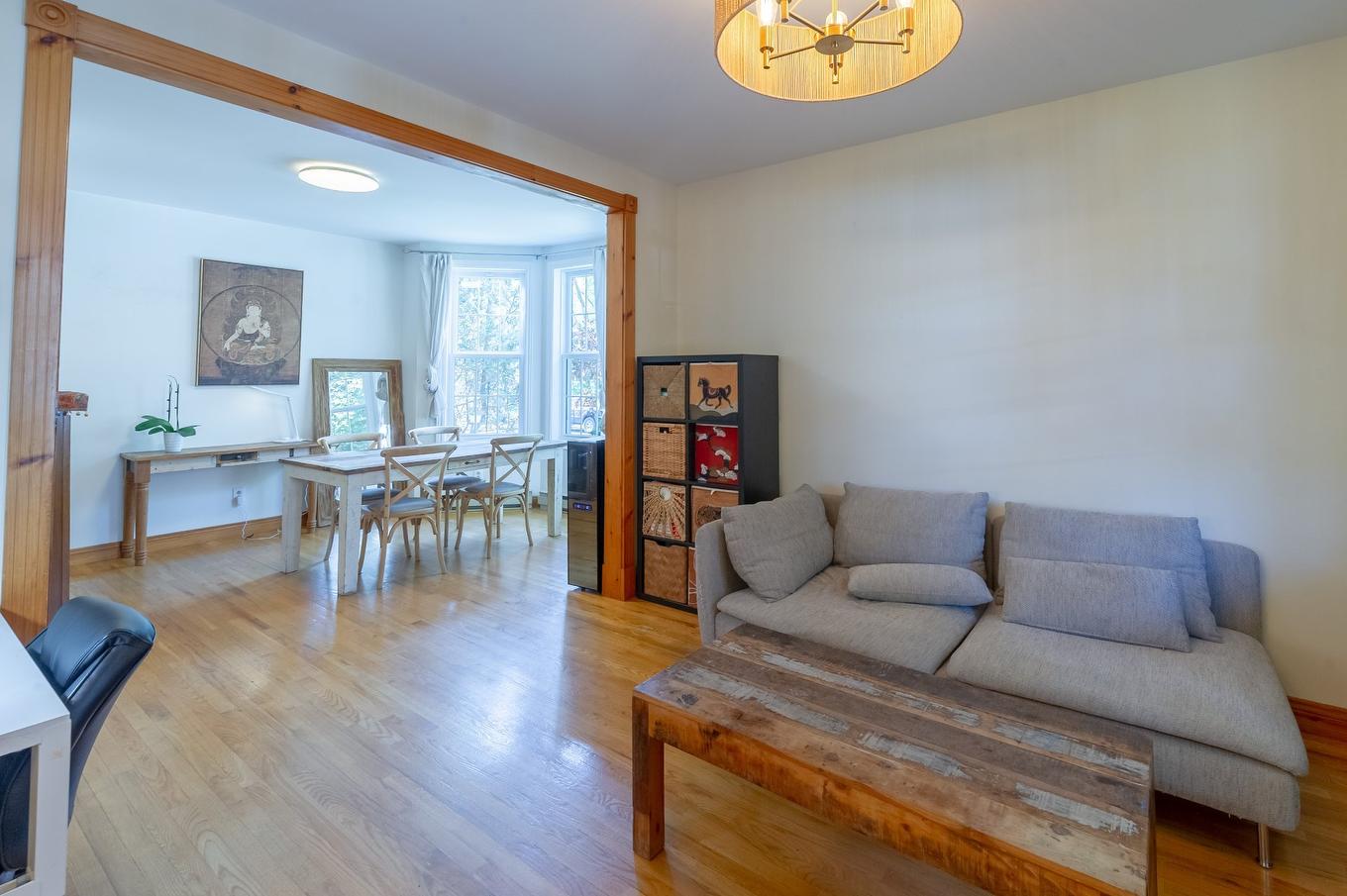 Living room - 85 Rue Regent, Longueuil (Greenfield Park), QC - Indoor Photo Showing Living Room