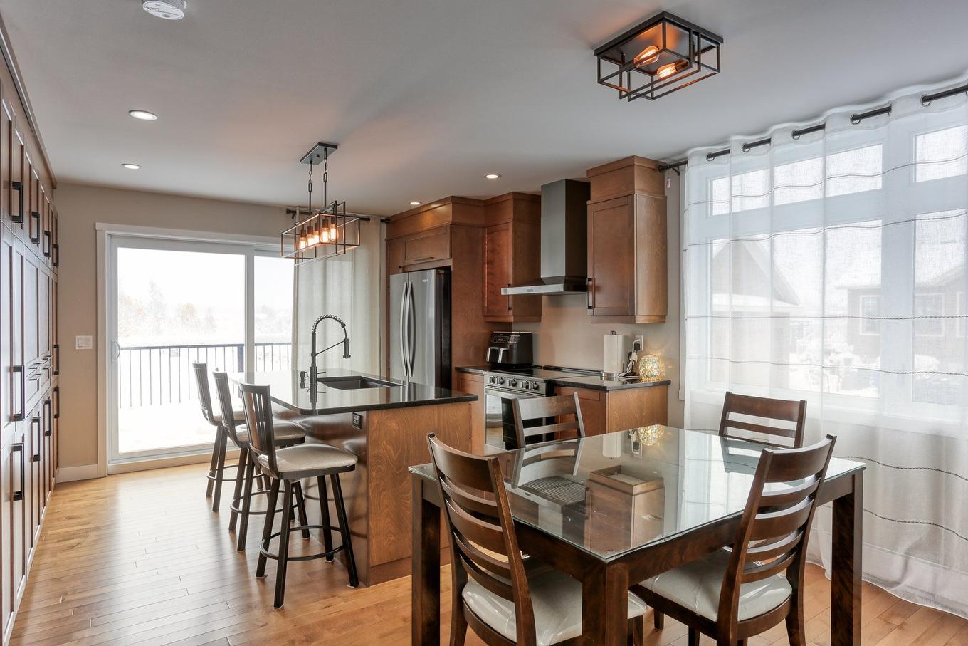 Dining room - 2870 Ch. Bellevue, Saint-Boniface, QC - Indoor Photo Showing Dining Room
