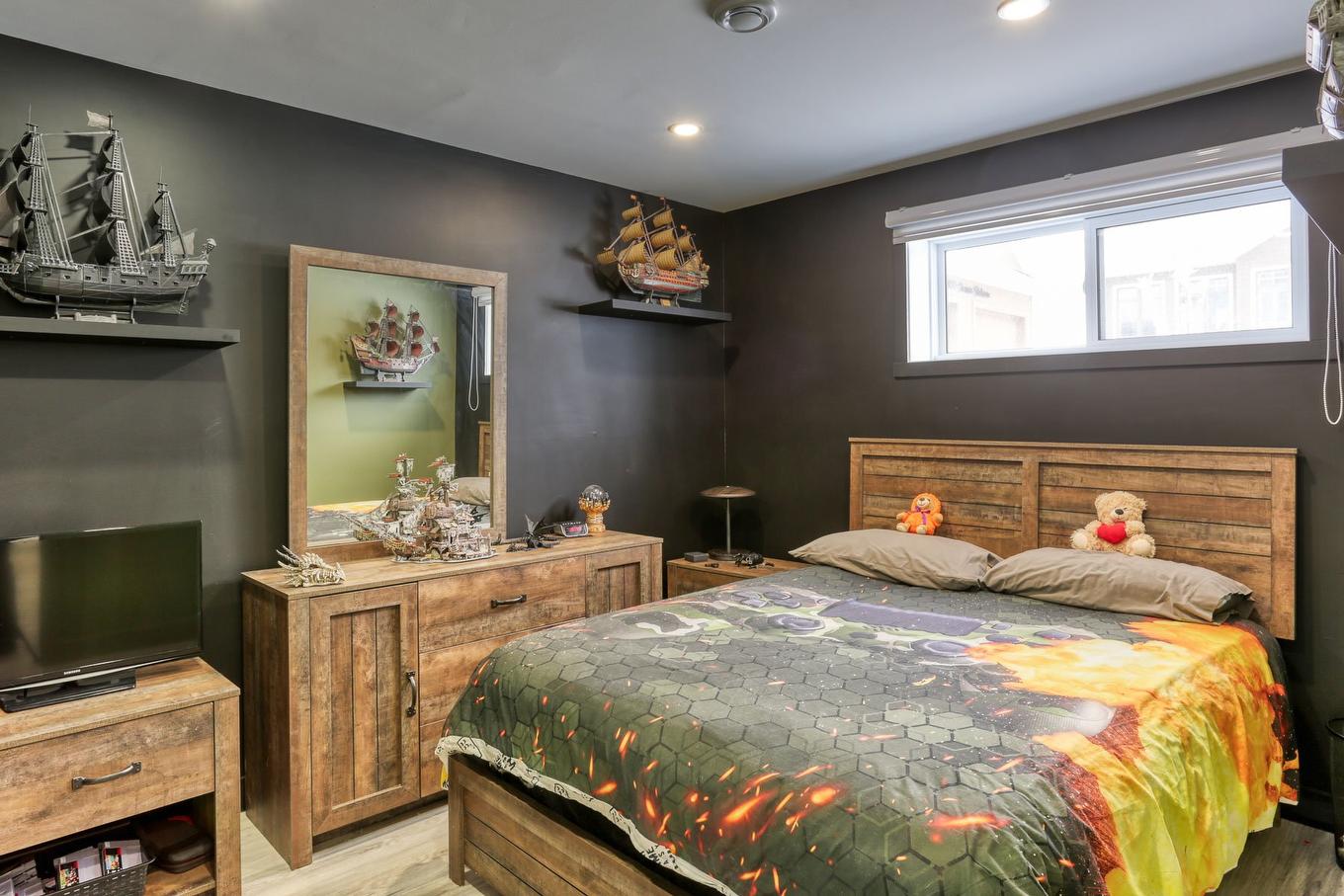 Bedroom - 2870 Ch. Bellevue, Saint-Boniface, QC - Indoor Photo Showing Bedroom