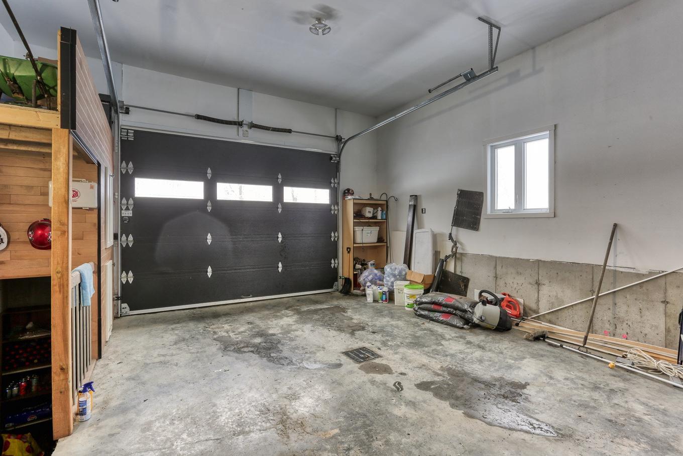 Garage - 2870 Ch. Bellevue, Saint-Boniface, QC - Indoor Photo Showing Garage