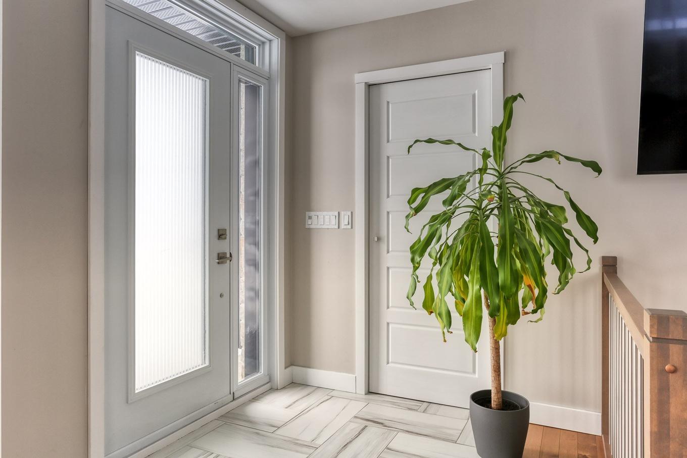 Hall - 2870 Ch. Bellevue, Saint-Boniface, QC - Indoor Photo Showing Other Room