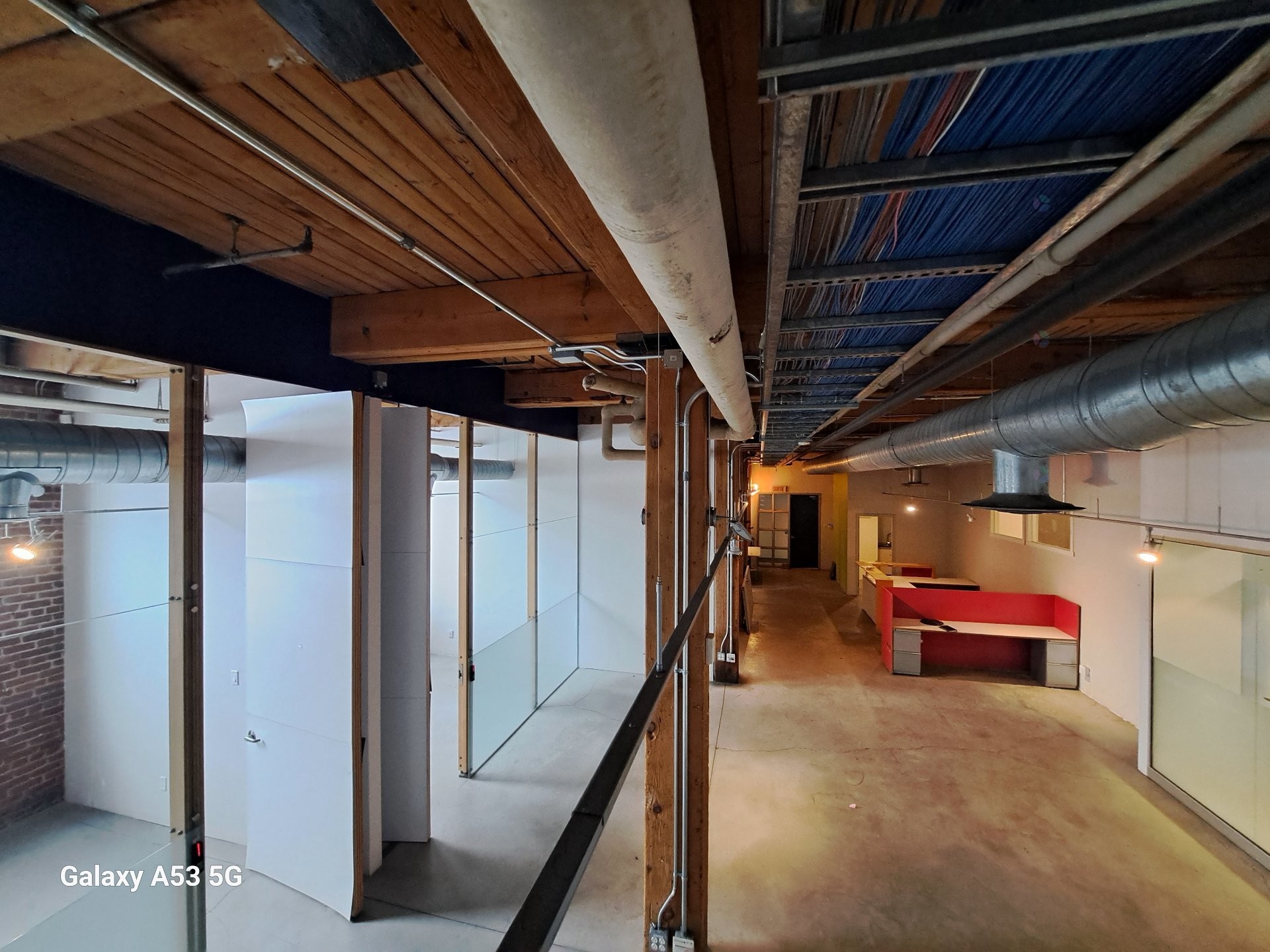 Commerce - B-1619 Rue William, Montréal (Le Sud-Ouest), QC - Indoor Photo Showing Basement