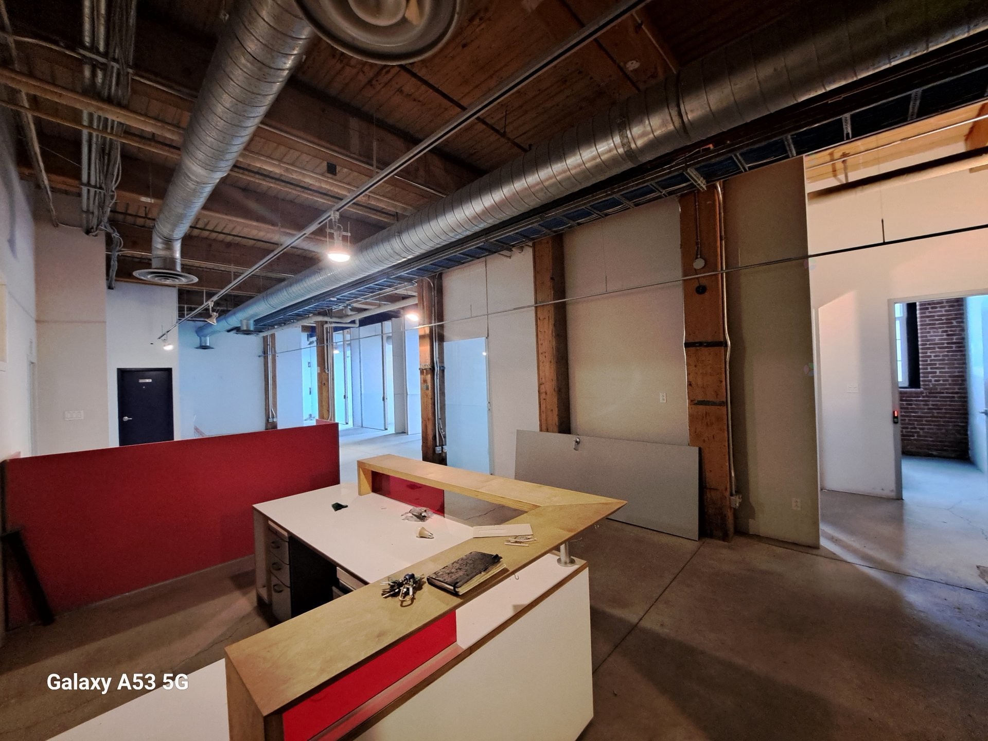 Commerce - B-1619 Rue William, Montréal (Le Sud-Ouest), QC - Indoor Photo Showing Other Room