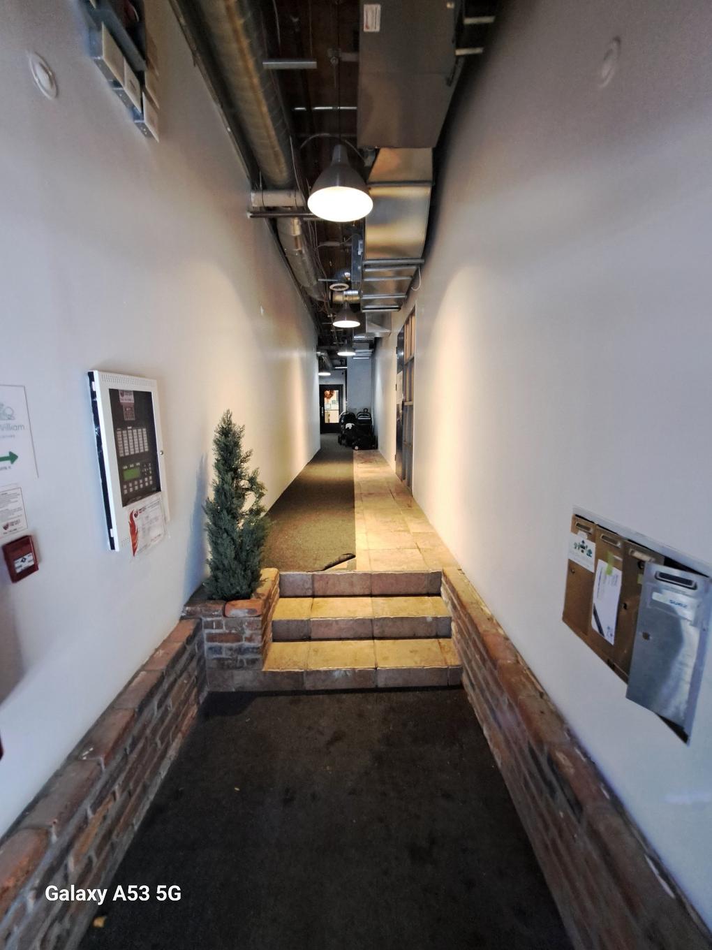 Exterior entrance - B-1619 Rue William, Montréal (Le Sud-Ouest), QC