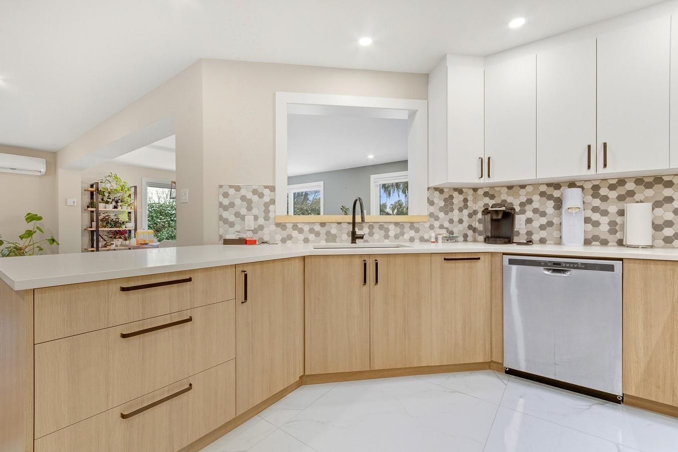 Cuisine - 6641 Ch. Forest, Terrebonne (La Plaine), QC - Indoor Photo Showing Kitchen With Upgraded Kitchen