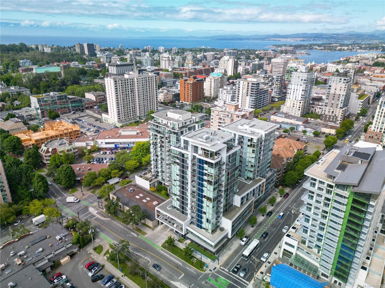 604-989 Johnson St, Victoria, BC - Outdoor With View