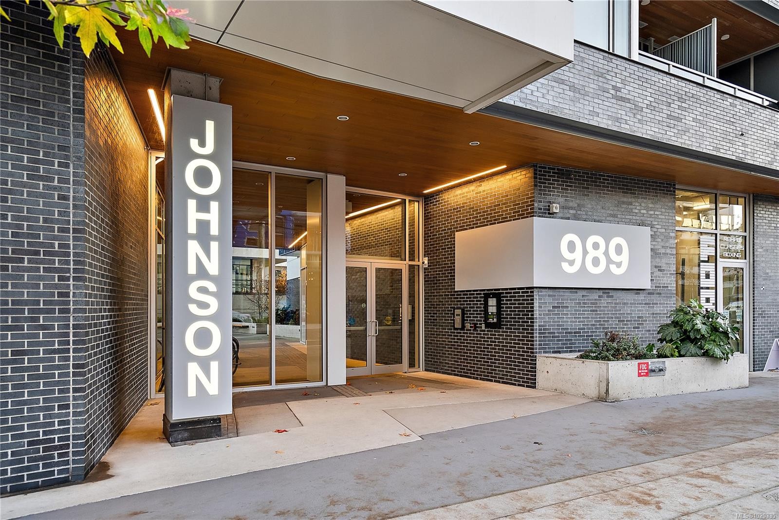 604-989 Johnson St, Victoria, BC - Outdoor With Exterior