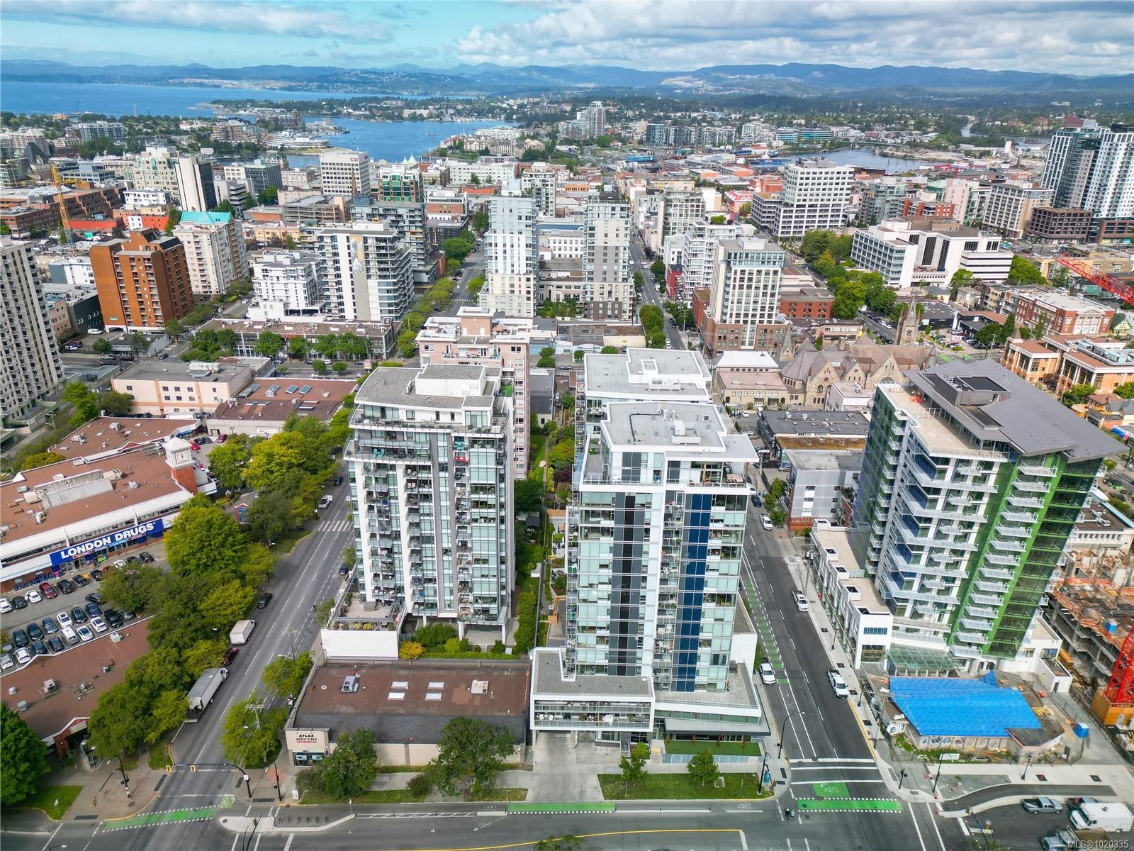 604-989 Johnson St, Victoria, BC - Outdoor With View