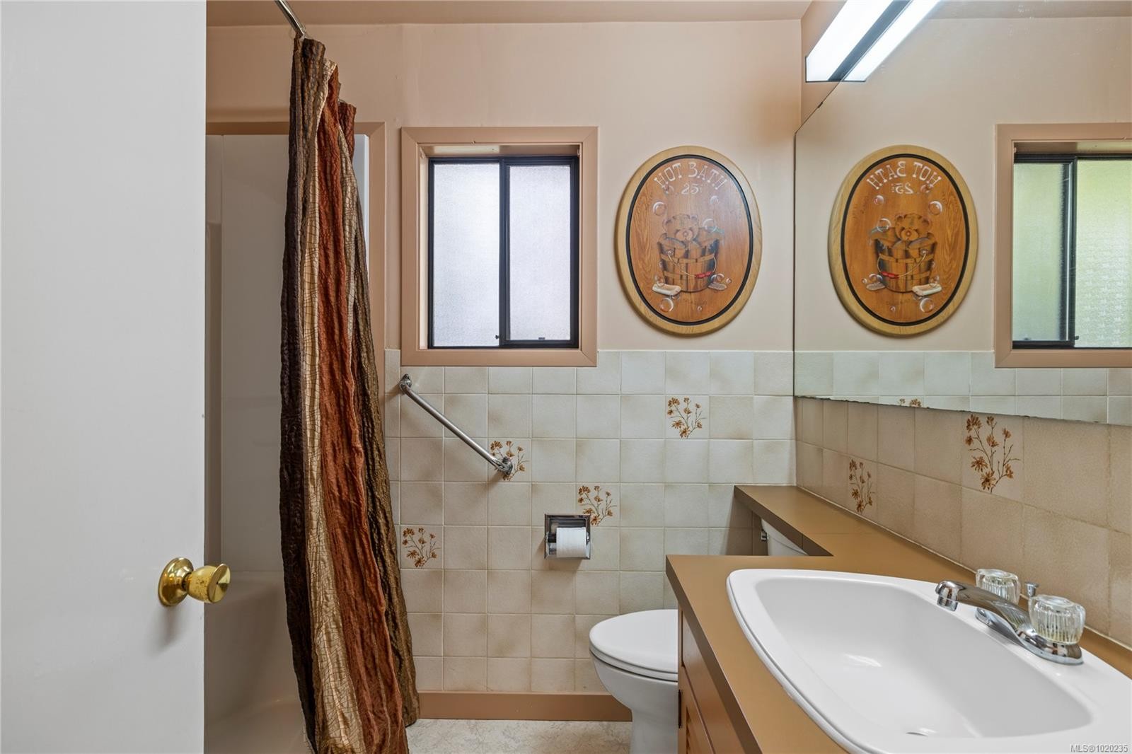 454 Crescent Rd West, Qualicum Beach, BC