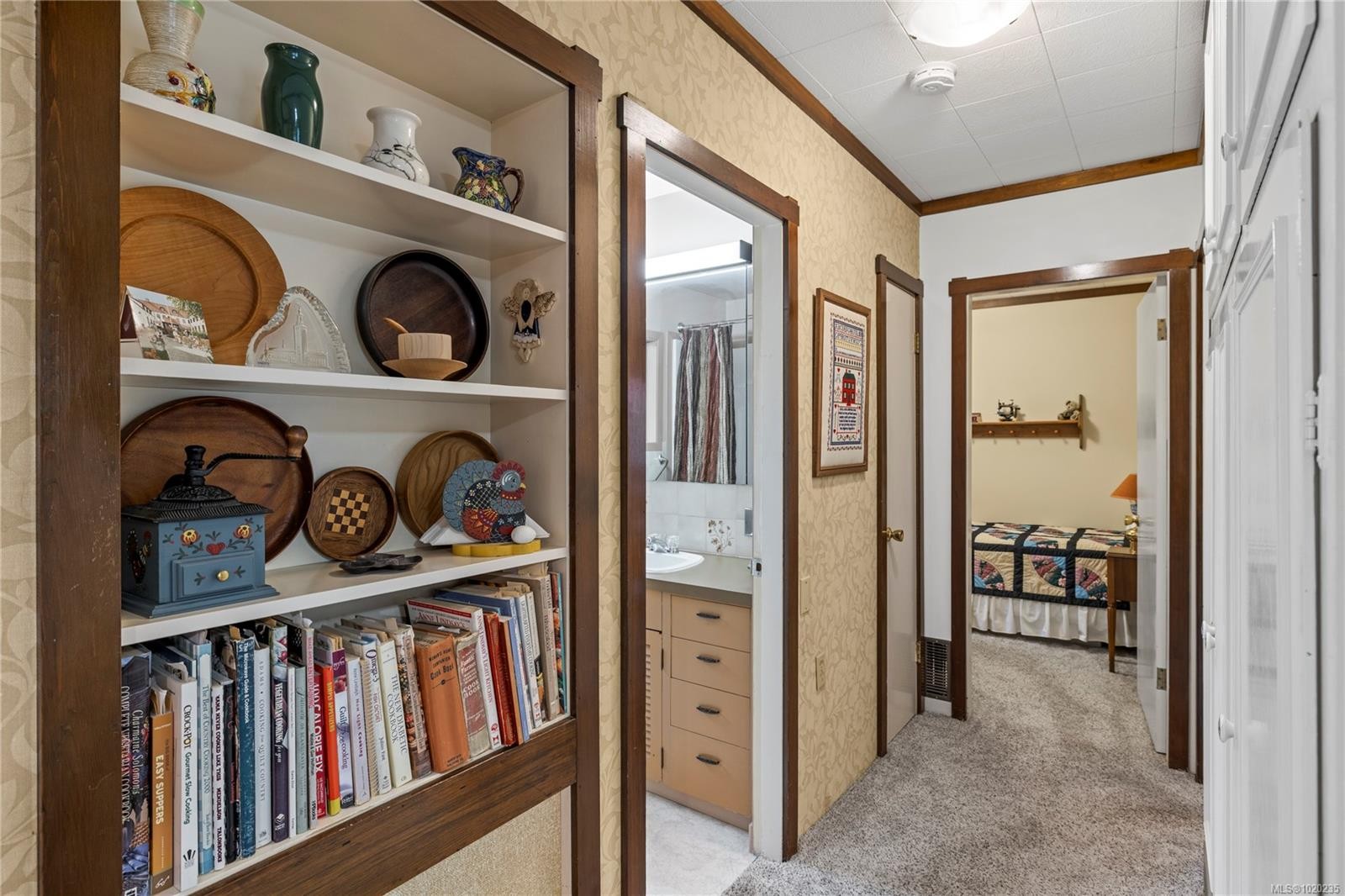 454 Crescent Rd West, Qualicum Beach, BC