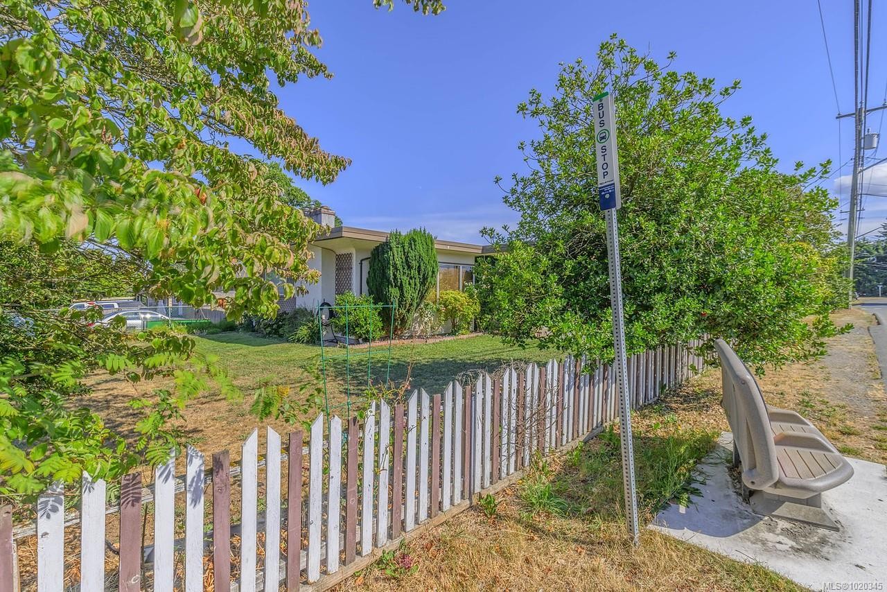 1212 Waddington Rd, Nanaimo, BC