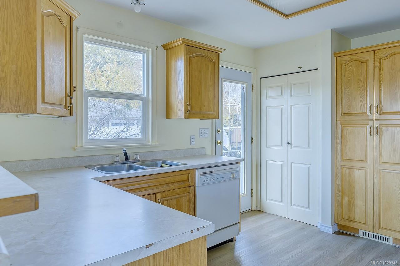 1212 Waddington Rd, Nanaimo, BC