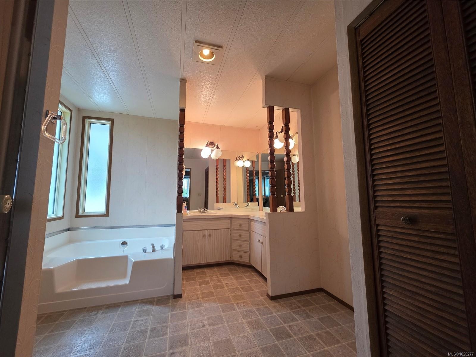 12-4935 Broughton St, Port Alberni, BC