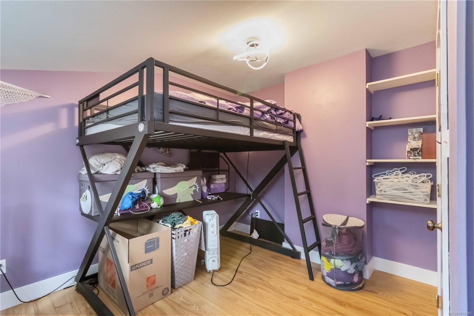 660 Millstream Lake Rd, Highlands, BC