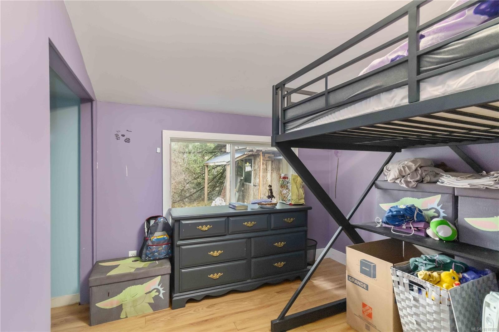 660 Millstream Lake Rd, Highlands, BC