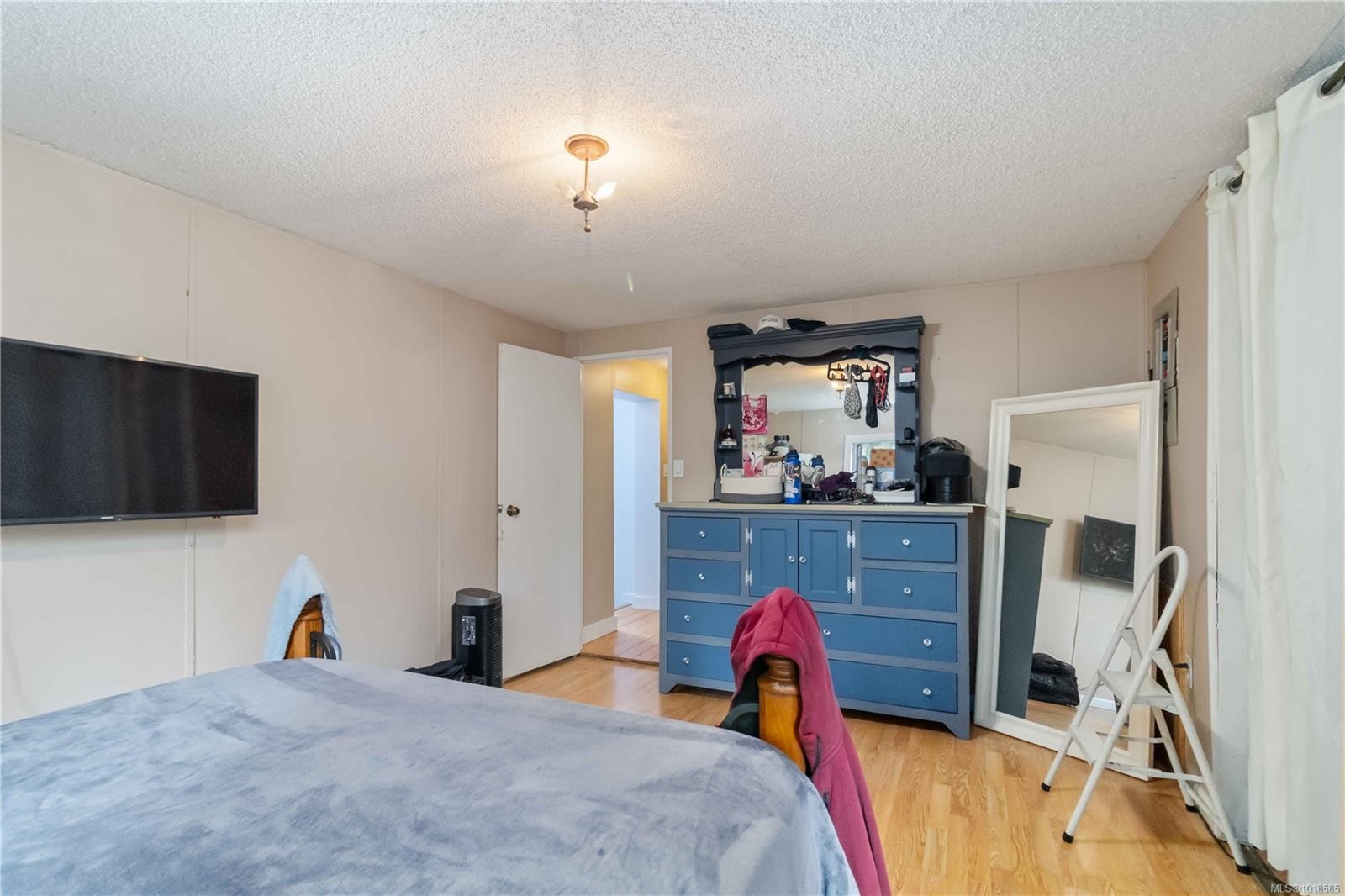 660 Millstream Lake Rd, Highlands, BC