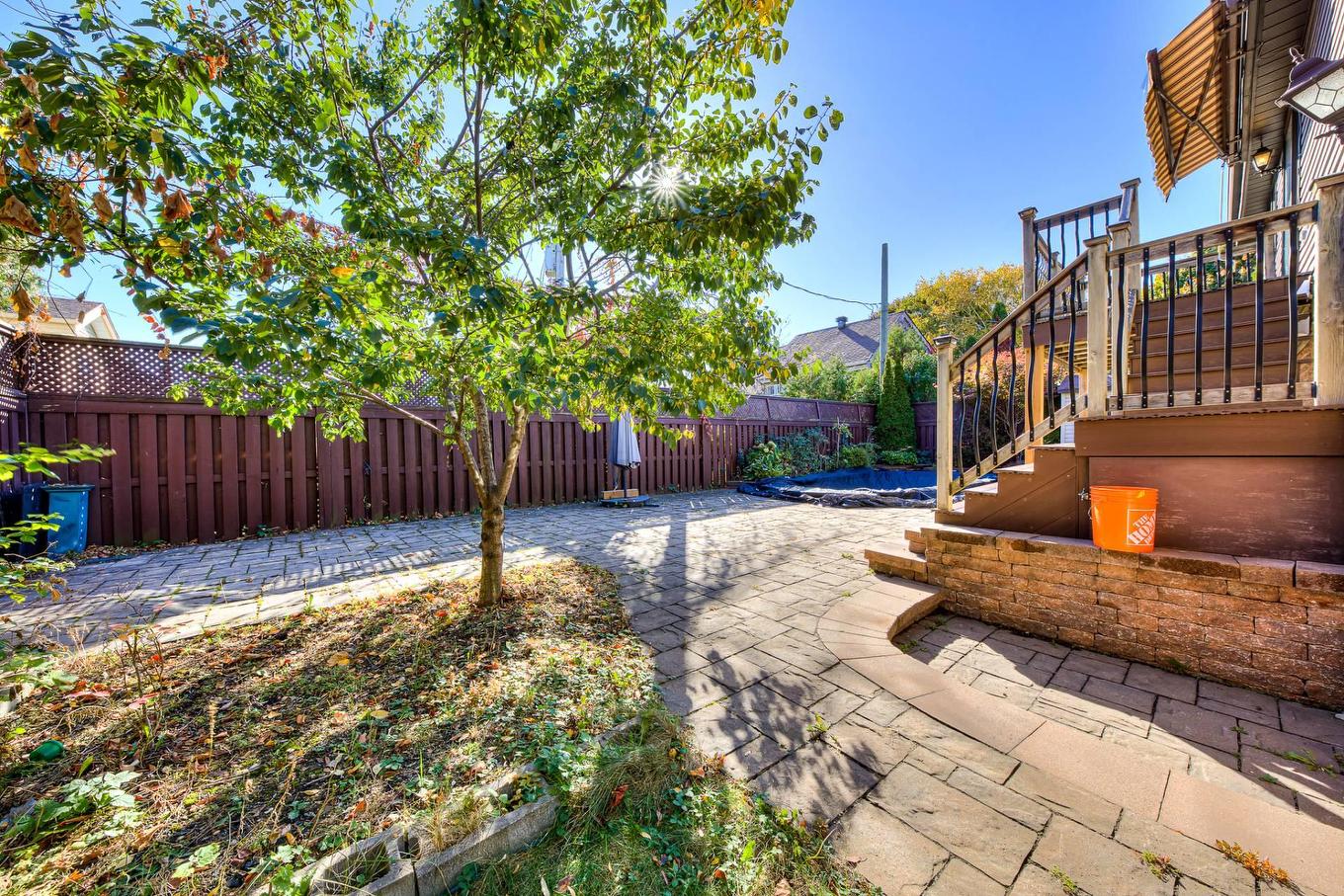Backyard - 40 Rue Courval, Kirkland, QC - Outdoor