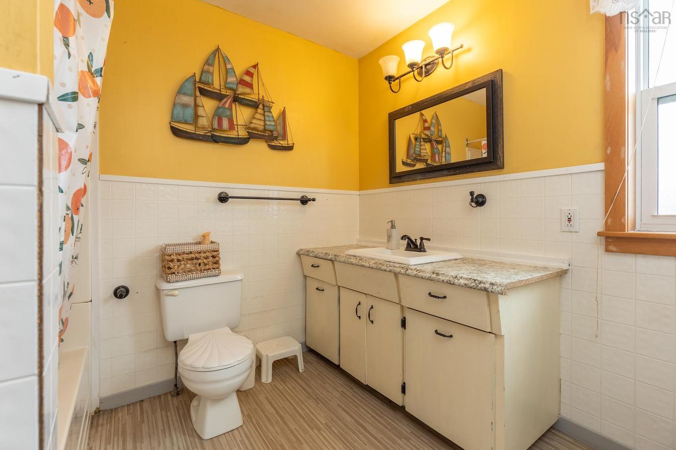 5347 Highway 1, Salmon River, NS