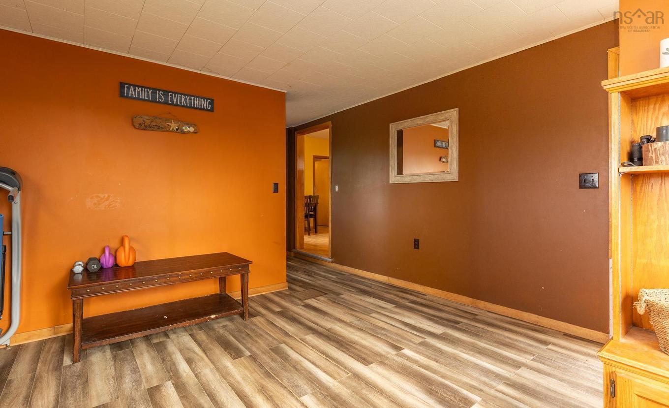 5347 Highway 1, Salmon River, NS