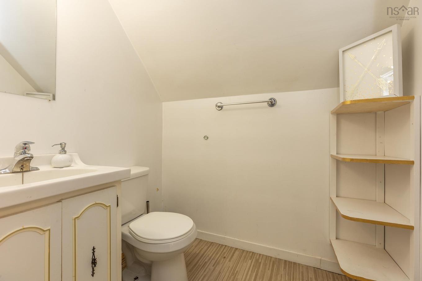 5347 Highway 1, Salmon River, NS