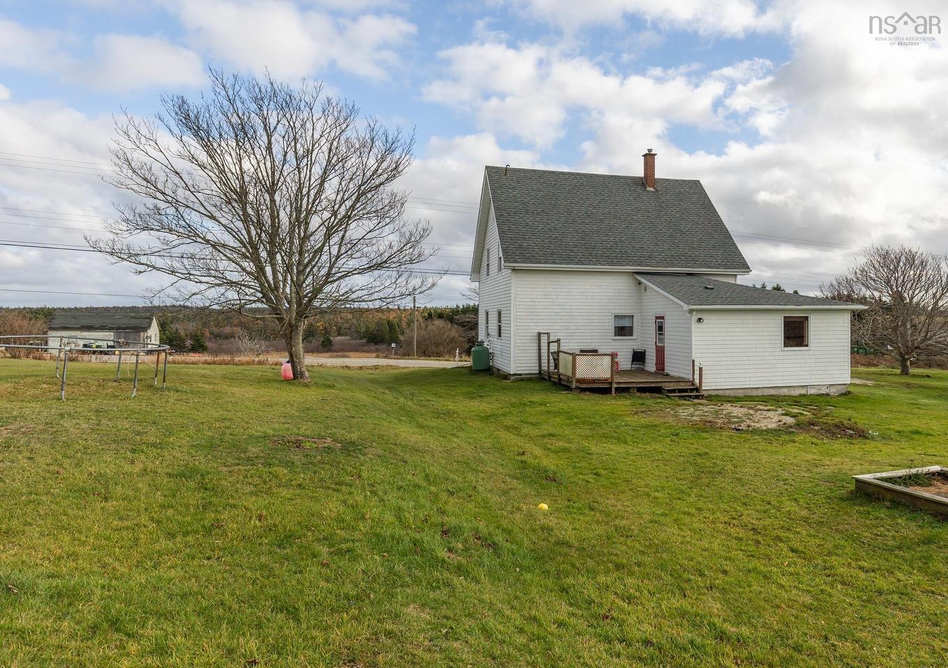5347 Highway 1, Salmon River, NS