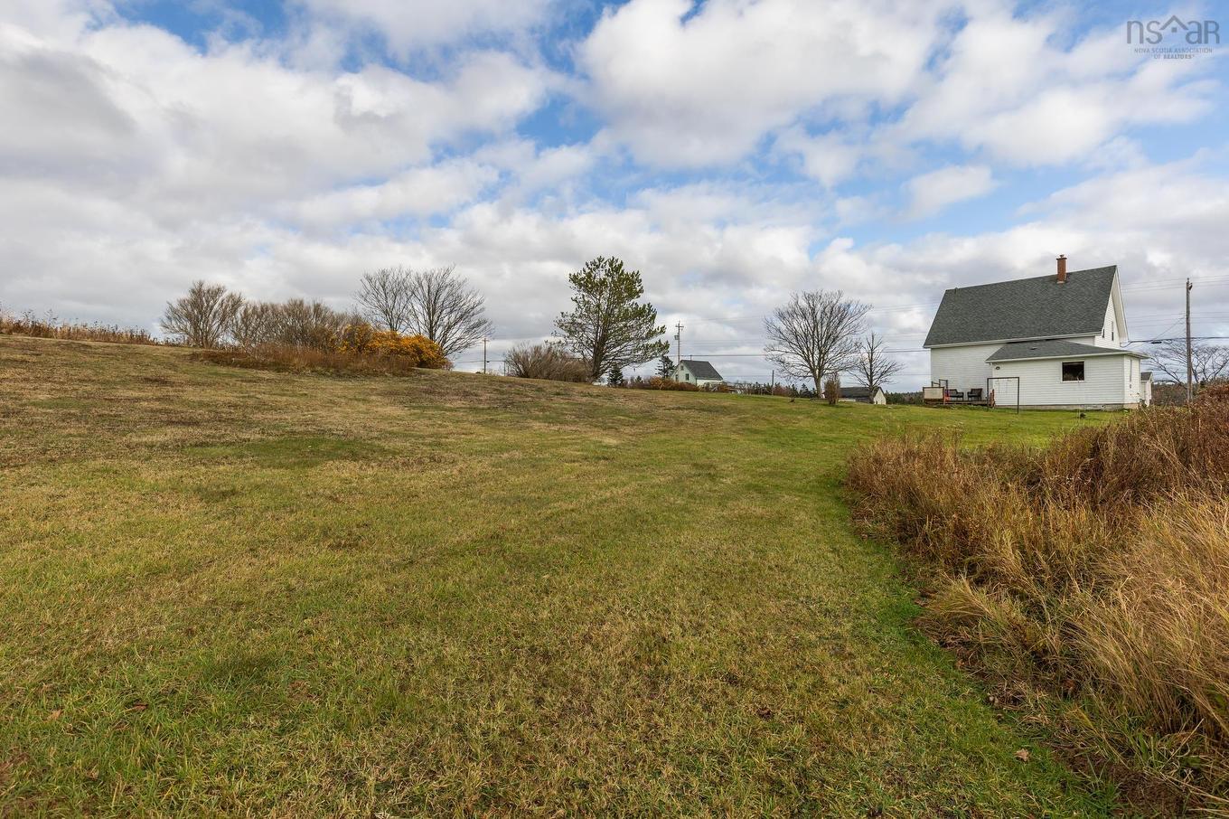 5347 Highway 1, Salmon River, NS