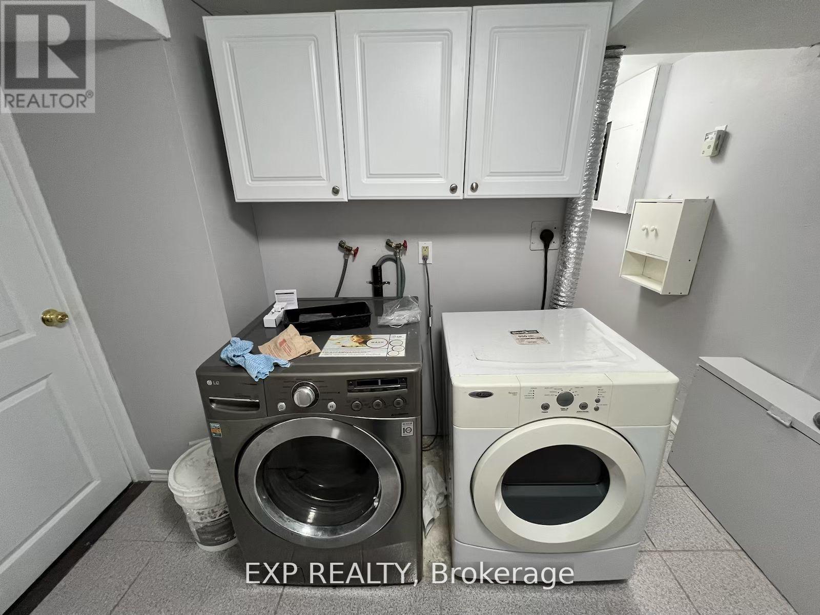 Lower - 39 Frankton Crescent, Toronto, ON - Indoor Photo Showing Laundry Room