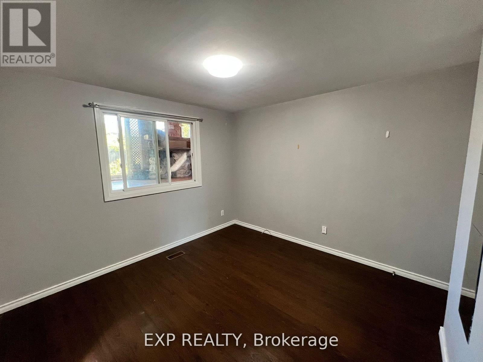 Lower - 39 Frankton Crescent, Toronto, ON - Indoor Photo Showing Other Room