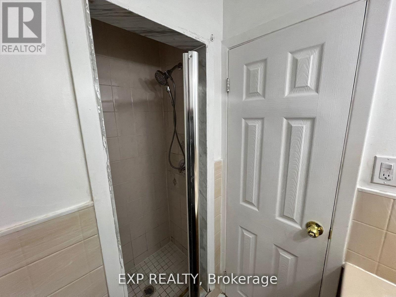 Lower - 39 Frankton Crescent, Toronto, ON - Indoor