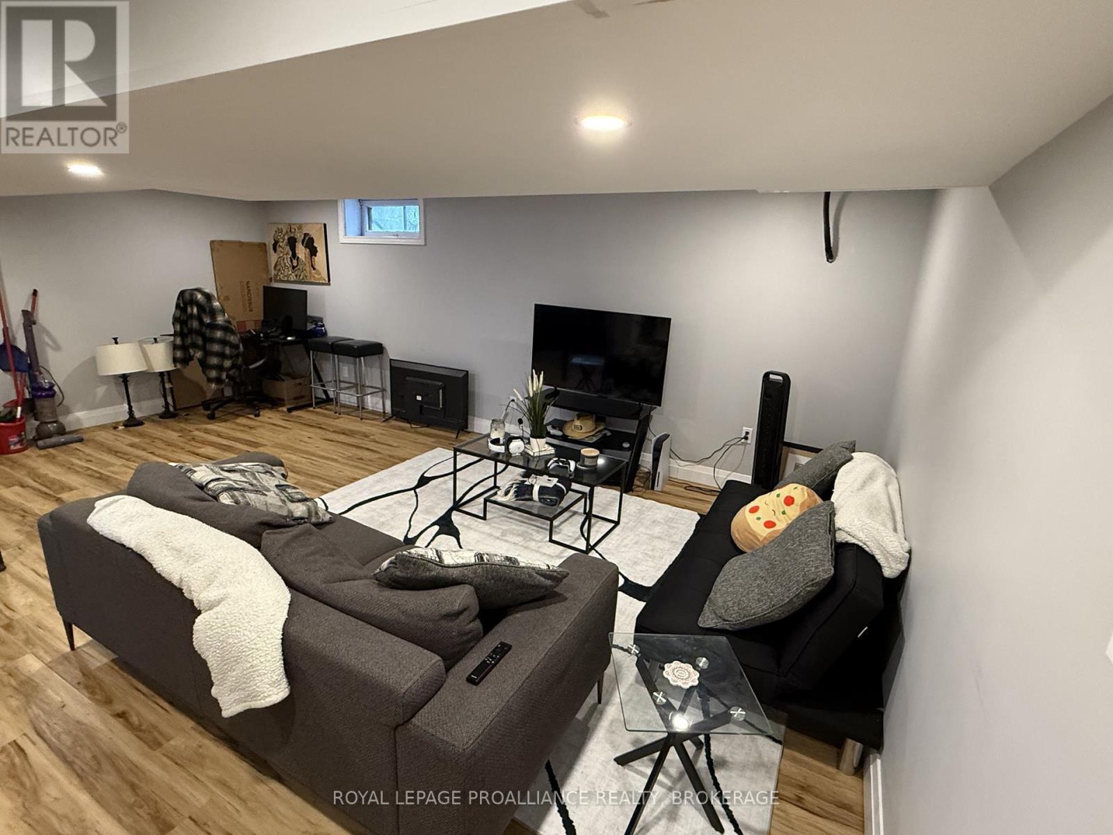 1000 Bourne Crescent, Kingston (South Of Taylor-Kidd Blvd), ON - Indoor Photo Showing Other Room