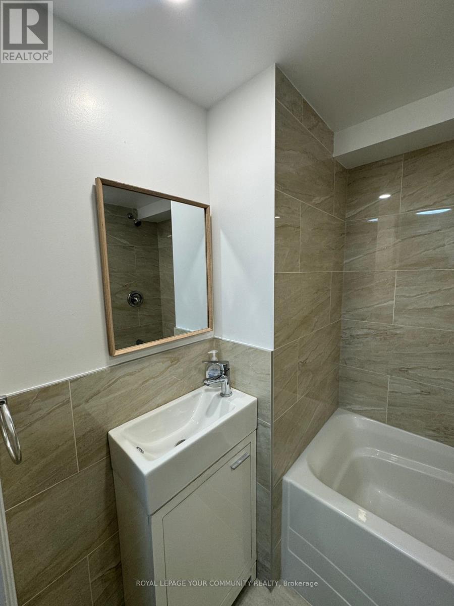 44 Royal Orchard Boulevard, Markham, ON - Indoor Photo Showing Bathroom