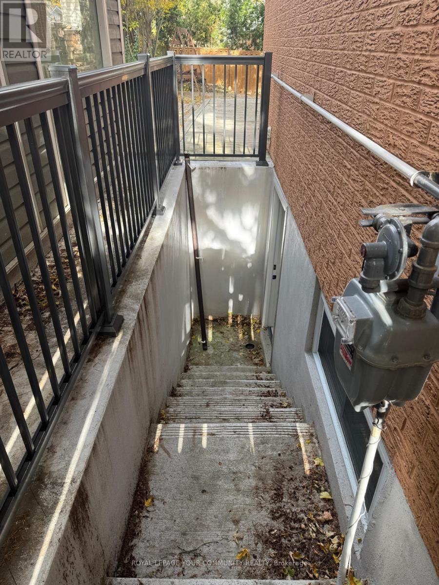 44 Royal Orchard Boulevard, Markham, ON - Outdoor With Exterior