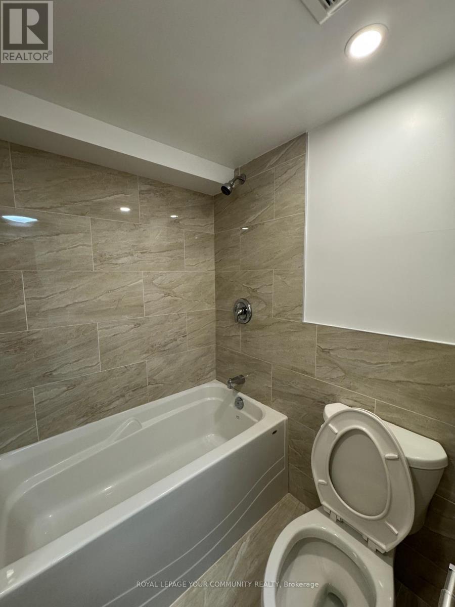 44 Royal Orchard Boulevard, Markham, ON - Indoor Photo Showing Bathroom
