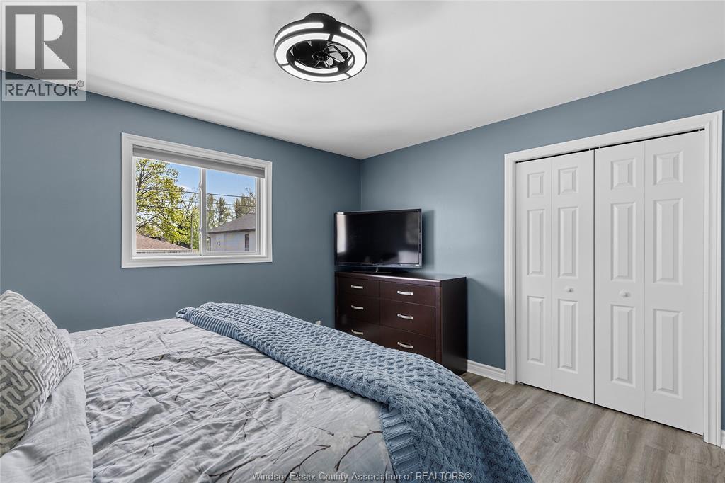 148 Riverview Avenue, Lasalle, ON - Indoor Photo Showing Bedroom
