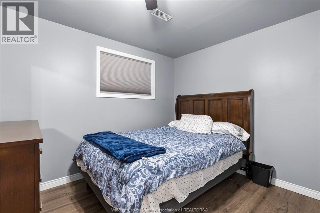 148 Riverview Avenue, Lasalle, ON - Indoor Photo Showing Bedroom