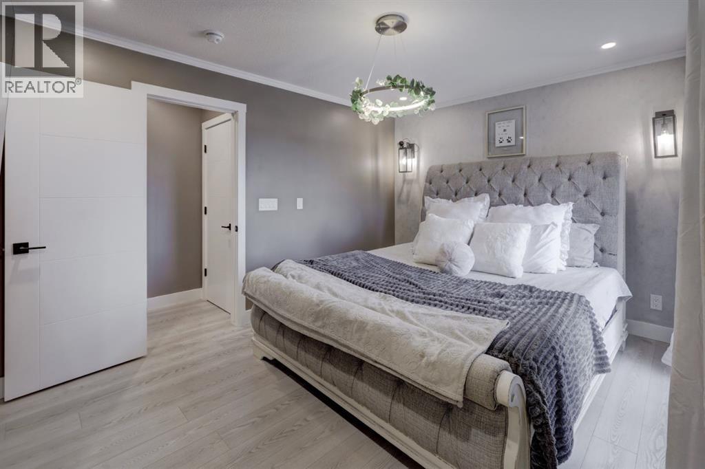 2238 Windbury Greenway Sw, Airdrie, AB - Indoor Photo Showing Bedroom