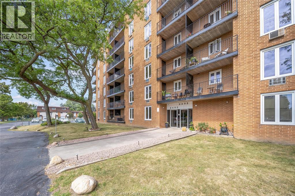 6502 Thornberry, Windsor, ON - Outdoor With Balcony
